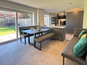 Photo 16- click for photo gallery